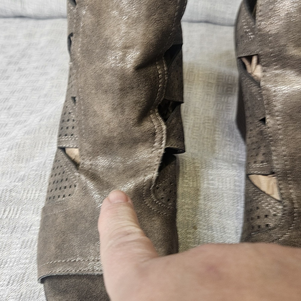 Maurices Trixie Cut brown shimmer stacked heel ankle‎ booties.  Womens Size 9w ? - Picture 3 of 13